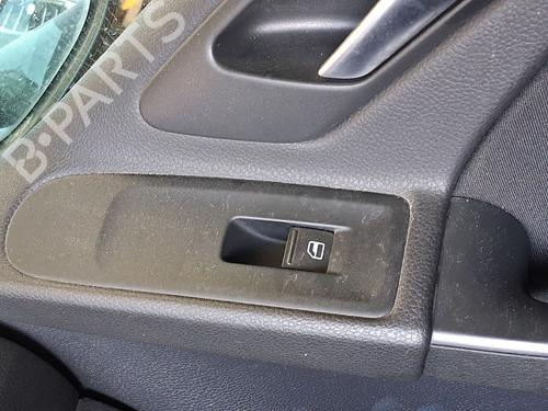 Used Right front window switch Right front window switch 38255749 38255749