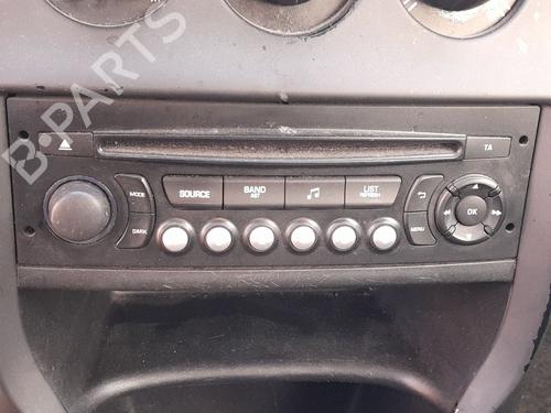 Used Radio Radio 37263864 37263864