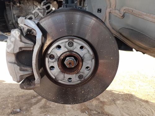 Left front steering knuckle PEUGEOT 3008 II SUV (MC_, MR_, MJ_, M4_) 1.5 BlueHDi 130 | BP26891365M25 
