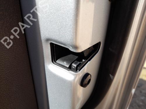 Høyre foran lås VW TOURAN (1T1, 1T2) 1.9 TDI (105 hp) 28730077