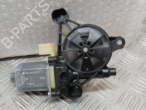 Right front window motor SEAT LEON (5F1) 1.4 TGI | BP28417903E20 