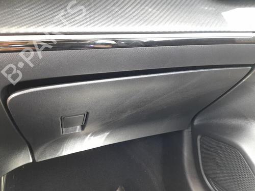 Used Glove box PEUGEOT 208 II (UB_, UP_, UW_, UJ_) 1.5 BlueHDI 100 (102 hp) 29374127