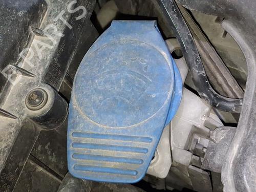windscreen-washer-tank-seat-leon-5f1-2012-2013-2014-2015-2016-2017-2018-2019-2020-2021-38744196 main image