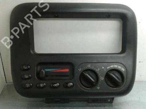 Used Climate control CHRYSLER VOYAGER / GRAND VOYAGER III (GS_, NS_) [1995-2001]  3694591