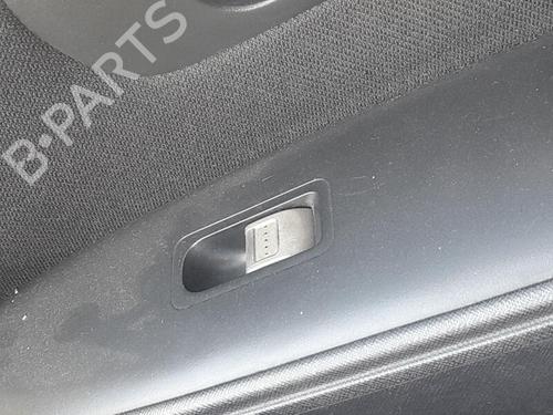 Used Right front window switch HONDA CR-V II (RD_) [2001-2007]  29038202