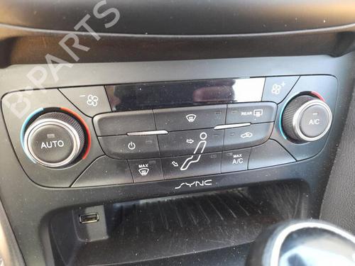Used Climate control FORD FOCUS III 1.0 EcoBoost (125 hp) 29030075