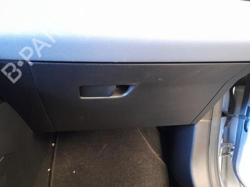 Used Glove box Glove box RENAULT CLIO V (B7_) 1.0 SCe 65 (B7MG) (67 hp) 36754684 36754684