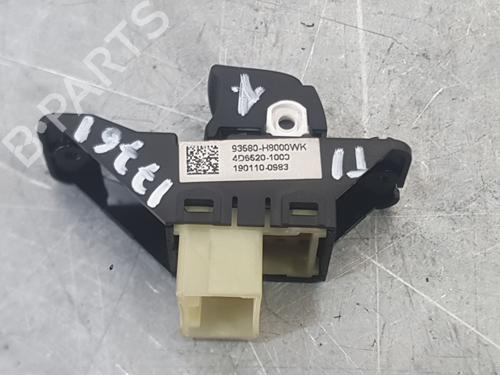 Left rear window switch KIA STONIC (YB) 1.0 T-GDi | BP37263781I29 - Image 4