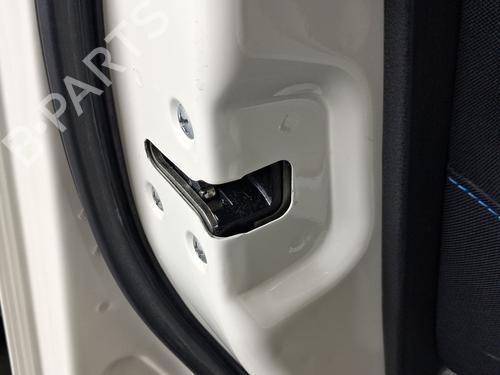 Used Front left lock Front left lock 37645949 37645949