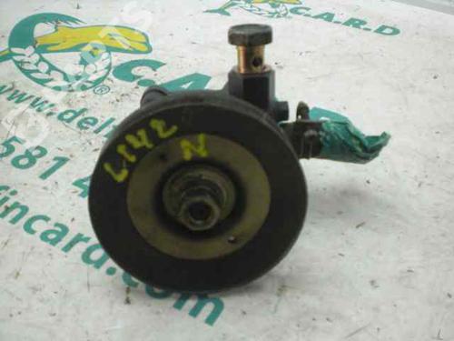 Used Steering pump NISSAN PRIMERA Traveller (W10) [1990-1998]  1704956