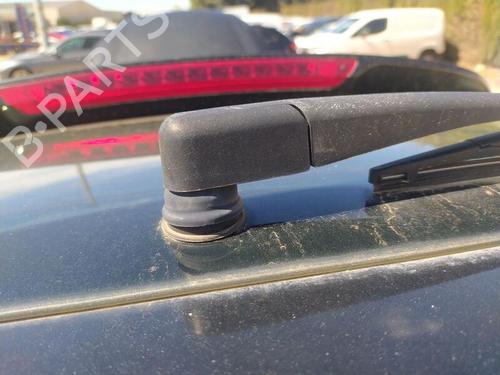 Used Rear wiper motor KIA CEE'D Hatchback (ED) 1.4 CVVT (90 hp) 24677358