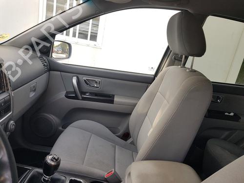 Used Right front seat KIA SORENTO I (JC) 2.5 CRDi (170 hp) 15278824