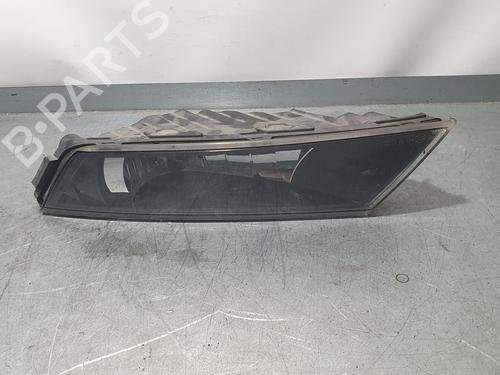 Used Right front fog light SKODA SUPERB III (3V3) 2.0 TDI (150 hp) 8295759
