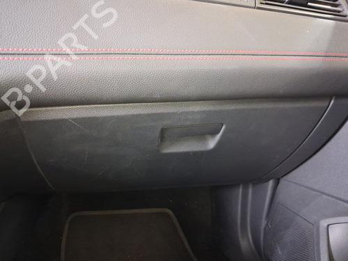 glove-box-seat-arona-kj7-kjp-2017-37645964 main image