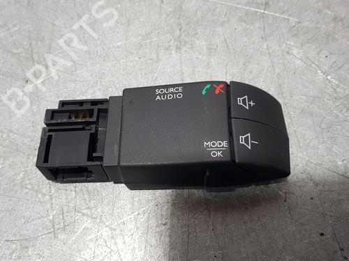 Used Switch RENAULT CLIO IV (BH_) [2012-2021]  11652233