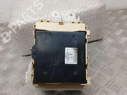 Fuse box TOYOTA AURIS (_E18_)  | BP20238555E1 