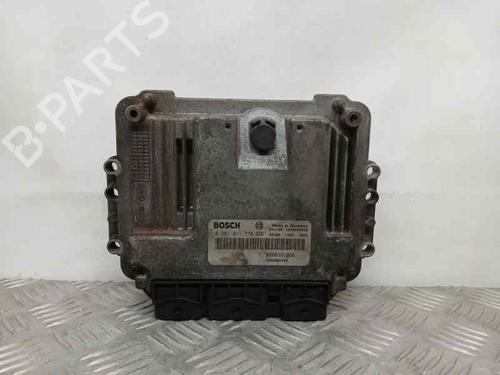 Used Engine control unit (ECU) RENAULT SCÉNIC II (JM0/1_) [2003-2010]  22804593