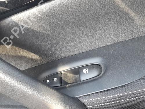 Used Right front window switch NISSAN QASHQAI II (J11, J11_) 1.5 dCi (116 hp) 30081235