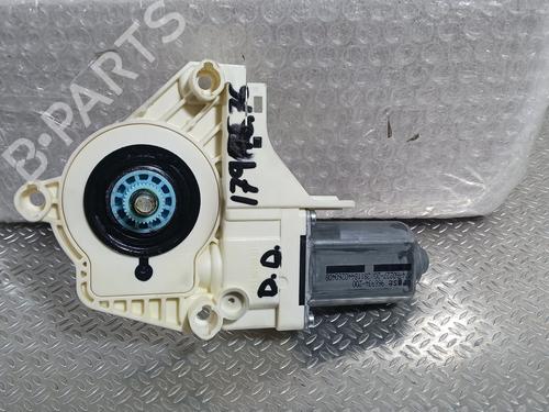 Used Right front window motor Right front window motor AUDI A4 B8 Avant (8K5) 2.7 TDI (190 hp) 40149948 40149948