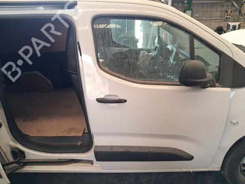 Used Right front door Right front door 37800289 37800289