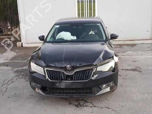 Left front fog light SKODA SUPERB III (3V3) 2.0 TDI | BP8535782C30 