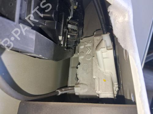 rear-right-lock-citroen-c4-cactus-2014-29615765 main image