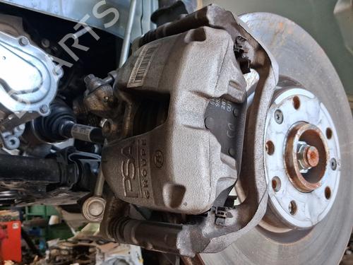 Used Left front brake caliper Left front brake caliper PEUGEOT 3008 II SUV (MC_, MR_, MJ_, M4_) 1.2 THP/ PureTech 130 (MRHNSM, MRHNSU, MRHNSJ, MRHNYW,... (131 hp) 39480242 39480242