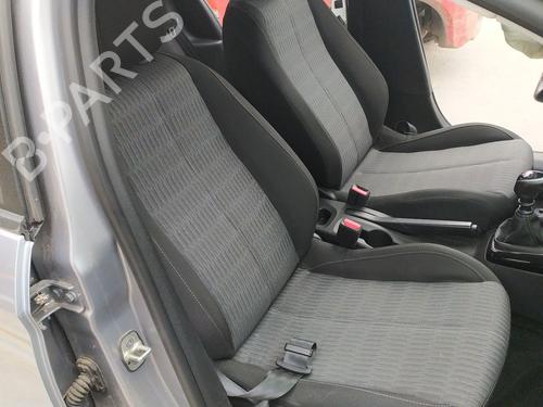 Used Right front seat Right front seat OPEL CORSA F (P2JO) 1.2 (68) (101 hp) 33622345 33622345