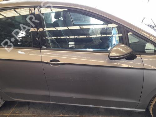 Used Right front door Right front door 37196700 37196700