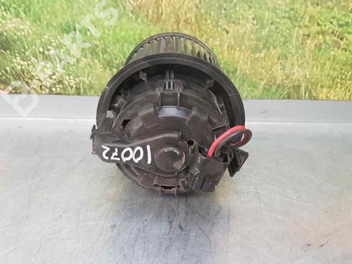 Used Heater blower motor PEUGEOT 208 I (CA_, CC_) [2012-2021]  5604372