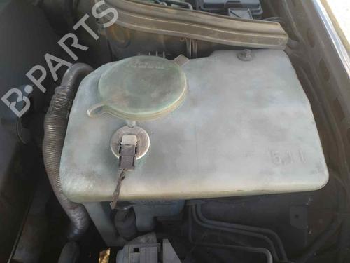 Used Windscreen washer tank MERCEDES-BENZ C-CLASS (W202) C 240 (202.026) (170 hp) 22643811