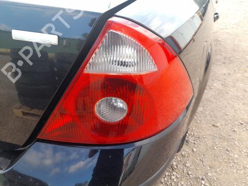 Used Right taillight FORD MONDEO III Saloon (B4Y) 2.0 16V TDDi / TDCi (115 hp) 30887304