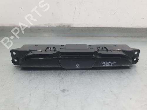 Used Switch Switch HYUNDAI i30 (PDE, PD, PDEN) 1.0 T-GDI (120 hp) 36116353 36116353