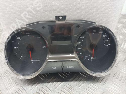 Used Instrument cluster SEAT IBIZA IV SC (6J1, 6P5) [2008-2018]  18053659