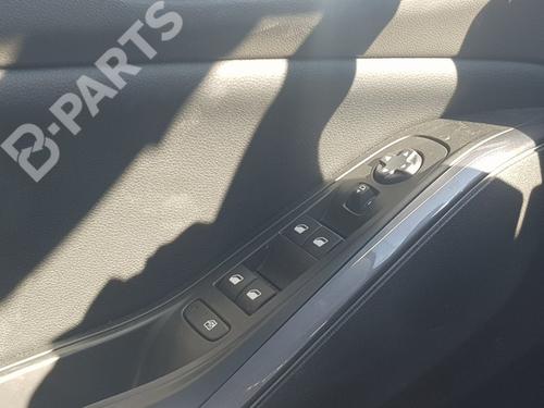 Used Left front window switch OPEL GRANDLAND / GRANDLAND X (A18, P1UO) 1.5 Turbo D (75) (131 hp) 11800057
