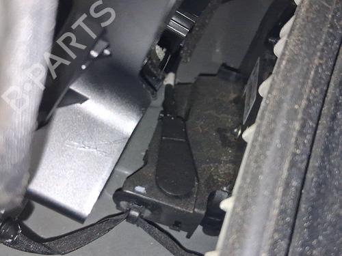 rear-right-lock-renault-megane-iv-hatchback-b9amn_-2015-36037360 main image