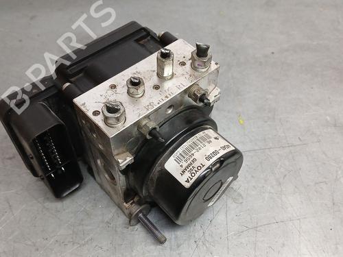Módulo de ABS TOYOTA YARIS (_P13_) 1.0 (KSP130) (72 hp) 32321146