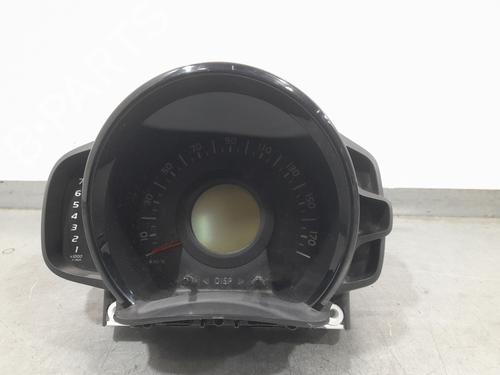 kombiinstrument-toyota-aygo-_b1_-2005-2006-2007-2008-2009-2010-2011-2012-2013-2014-17453639 main image