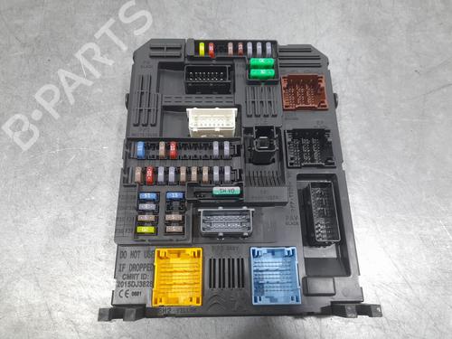 Used Fuse box Fuse box PEUGEOT 3008 I MPV (0U_) 1.2 (131 hp) 33021130 33021130
