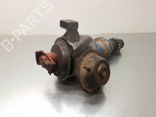 Used Ignition distributor VW SANTANA (32B) 1.8 (90 hp) 8734339