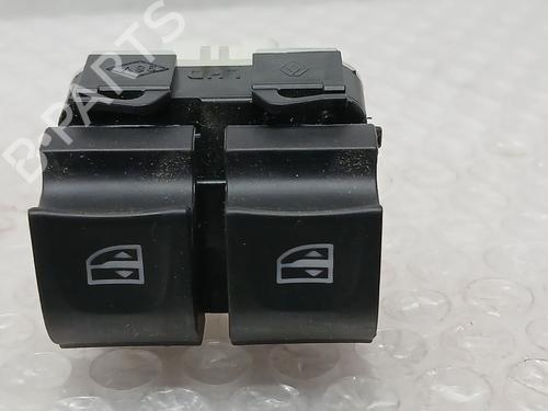 Used Left front window switch DACIA SANDERO III 1.0 TCe 90 (91 hp) 27384774