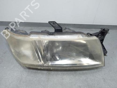 Used Right headlight MITSUBISHI SPACE WAGON (N9_W, N8_W) [1998-2004]  22644255