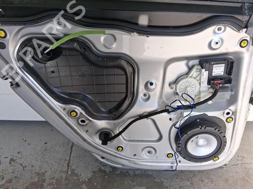 Elevador vidro trás esquerdo Elevador vidro trás esquerdo AUDI A3 Sportback (8PA) 2.0 TDI 16V (140 hp) 36498581 36498581