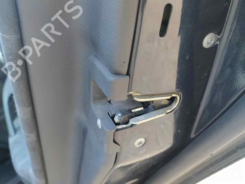 Rear right lock MERCEDES-BENZ E-CLASS (W210) E 220 CDI (210.006) A2027300635