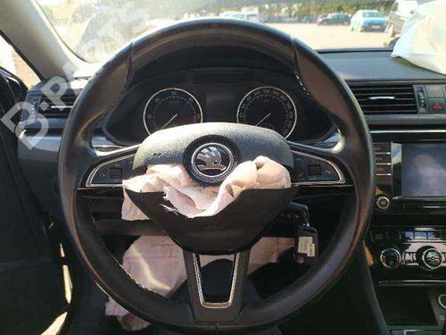 steering-wheel-skoda-superb-iii-3v3-20-tdi-2015-8537597 main image