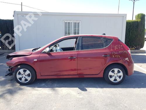 Used Parts HYUNDAI i30 (FD)  1.6 CRDi  1068469