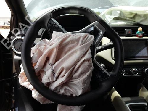 Used Steering wheel NISSAN MICRA V (K14) 1.0 (71 hp) 29869697