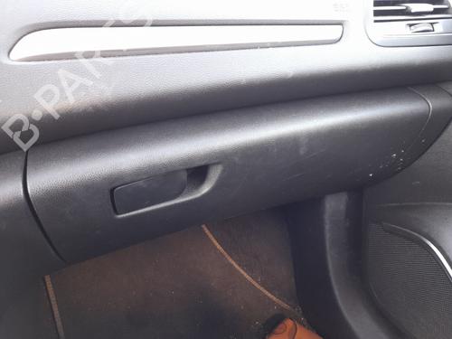 Hanskerom RENAULT MEGANE IV Hatchback (B9A/M/N_) 1.2 TCe 130 (B9MR) (130 hp) 28818149
