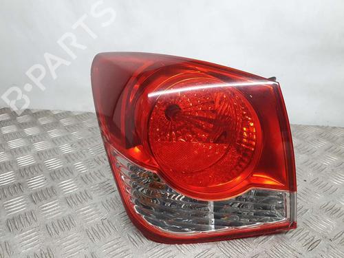 left-taillight-chevrolet-cruze-hatchback-j305-sin-ref-exterior-2010-16519065 main image