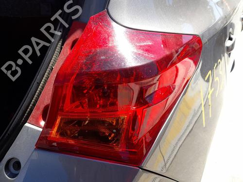 Used Right taillight Right taillight TOYOTA AURIS (_E18_) 1.4 D-4D (NDE180_, NDE180R) (90 hp) 33831656 33831656